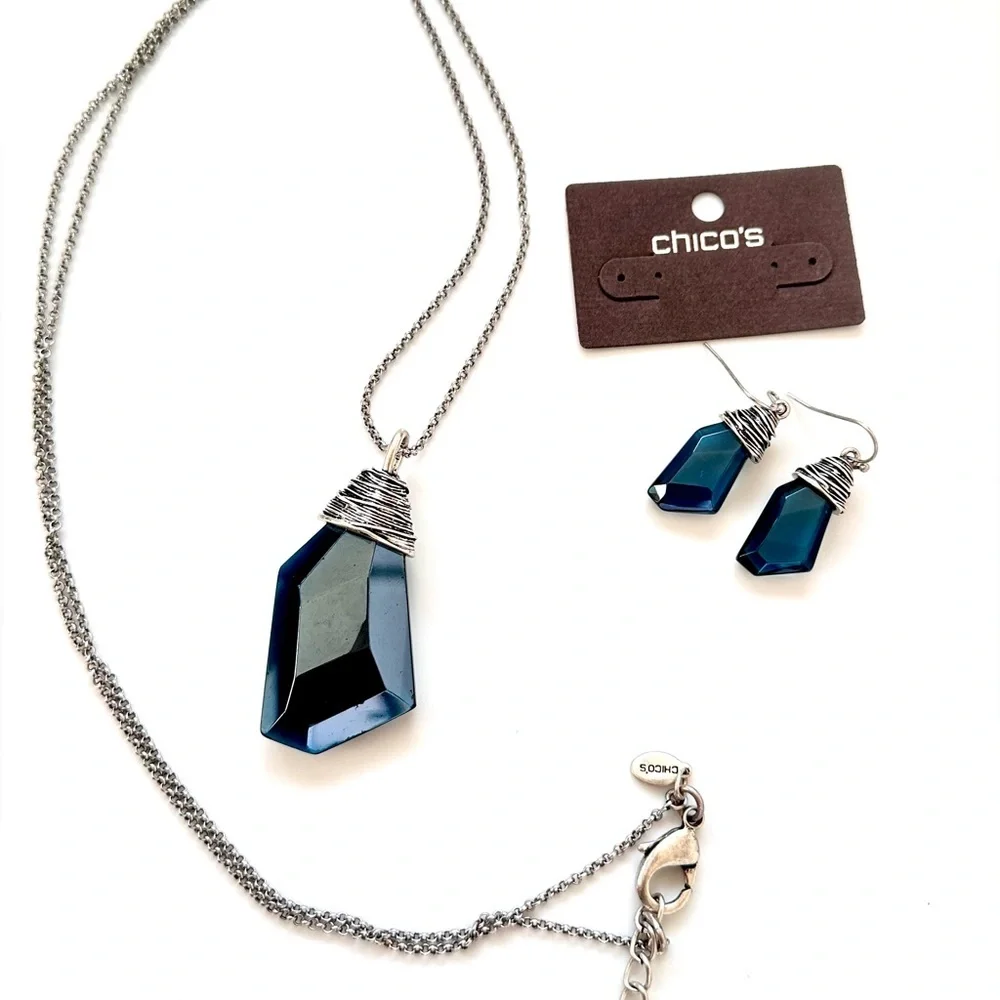 CHICO’s Wire-wrapped Azure Blue Gemstone Hook Earrings NWT - Picture 7 of 8